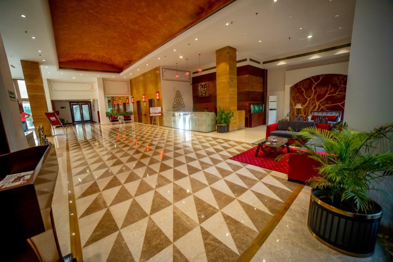 Hotel Ramada By Wyndham Jaipur Jaisinghpura Exterior foto